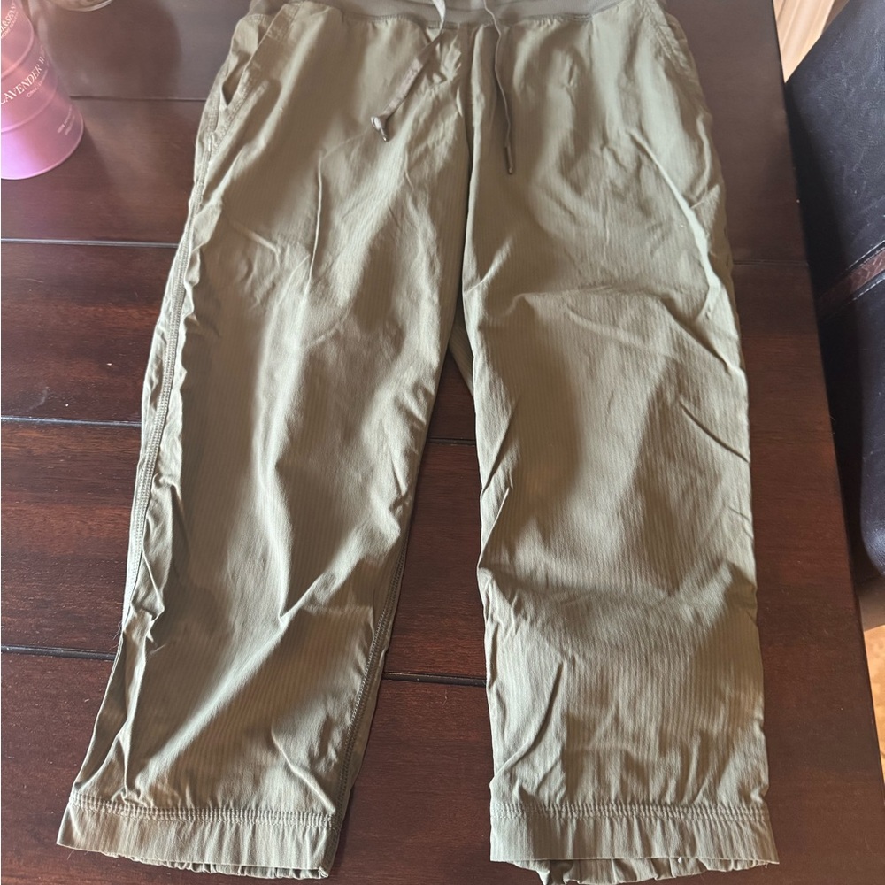 lululemon athletica Olive Green Capris with Drawstring Waist